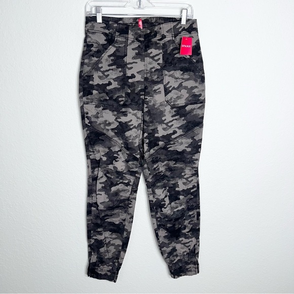 Spanx Jogger Pants Women Large Twill Cargo Black Camo High Rise B28 - Picture 2 of 11